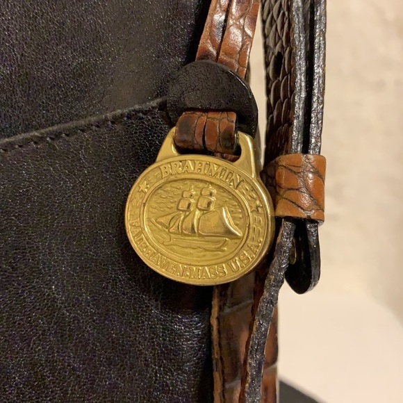 Brahmin Black Brown Leather One Strap Shoulder Bag Alligator Pattern Zip Top - Picture 3 of 9